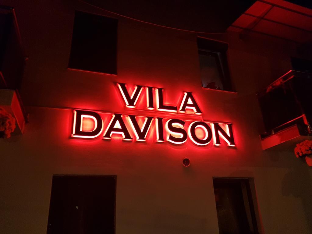 Ferienwohnung Casa Davison Târgu Jiu Exterior foto